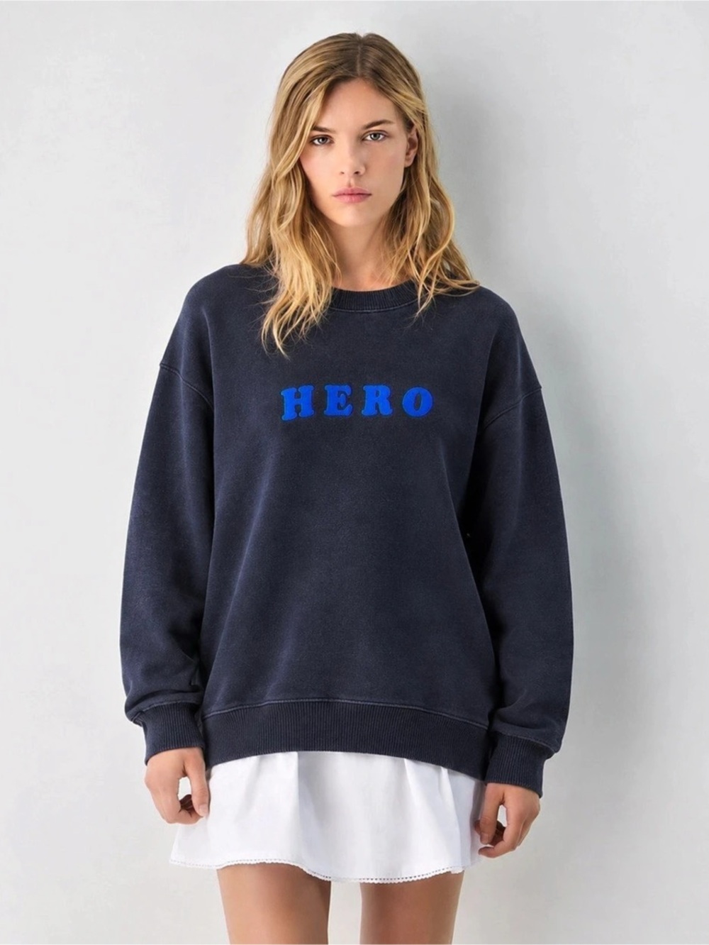 SANDRO PARIS HERO CREWNECK SWEATSHIRT – SIZE SMALL